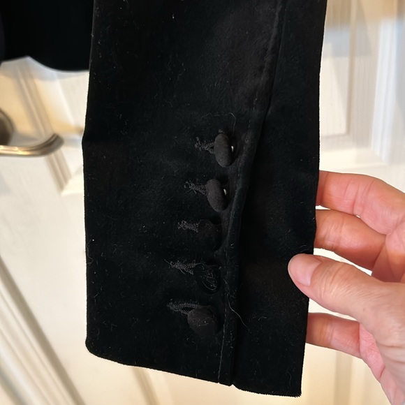 NWOT Calvin Klein velvet blazer - Picture 3 of 4